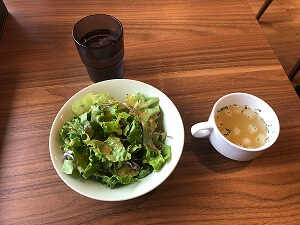 サラダとスープ